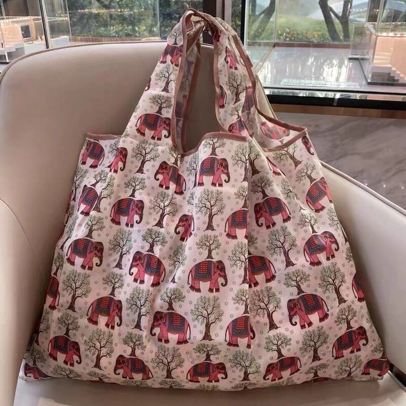 พร้อมส่ง: กระเป๋าช้อปปิ้งถุงผ้าลายช้างไทยผ้าร่ม เนื้อผ้าหนา ขนาด58x42cm