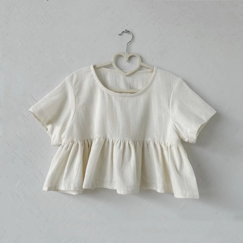 ✨ใส่โค้ด MALI69 ✨ (( เสื้อผ้าฝ้าย คอกลม)) แขนสั้น ระบายชาย รุ่น poppy top