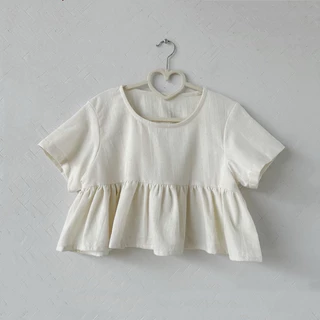 ✨ใส่โค้ด MALI69 ✨ (( เสื้อผ้าฝ้าย คอกลม)) แขนสั้น ระบายชาย รุ่น poppy top