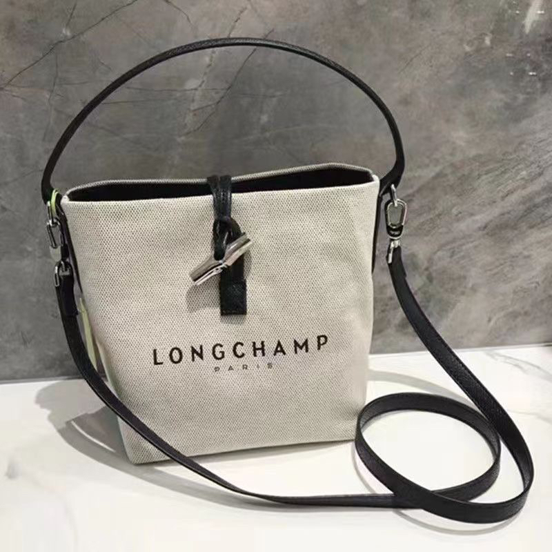 กระเป๋าทรงตั้ง Long Champ ถ่ายวีดีโอขณะเปิดกล่องพัสดุเพื่อใช้เป็นหลักฐานการเคลมสินค้าไม่มีหลักฐานงดเคลมทุกกรณี!