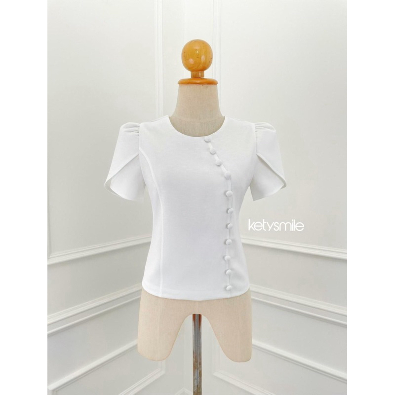 เสื้อลิซ่า ไหมญี่ปุ่น อัดกาวทั้งตัว พร้อมส่ง (เฉพาะเสื้อ)