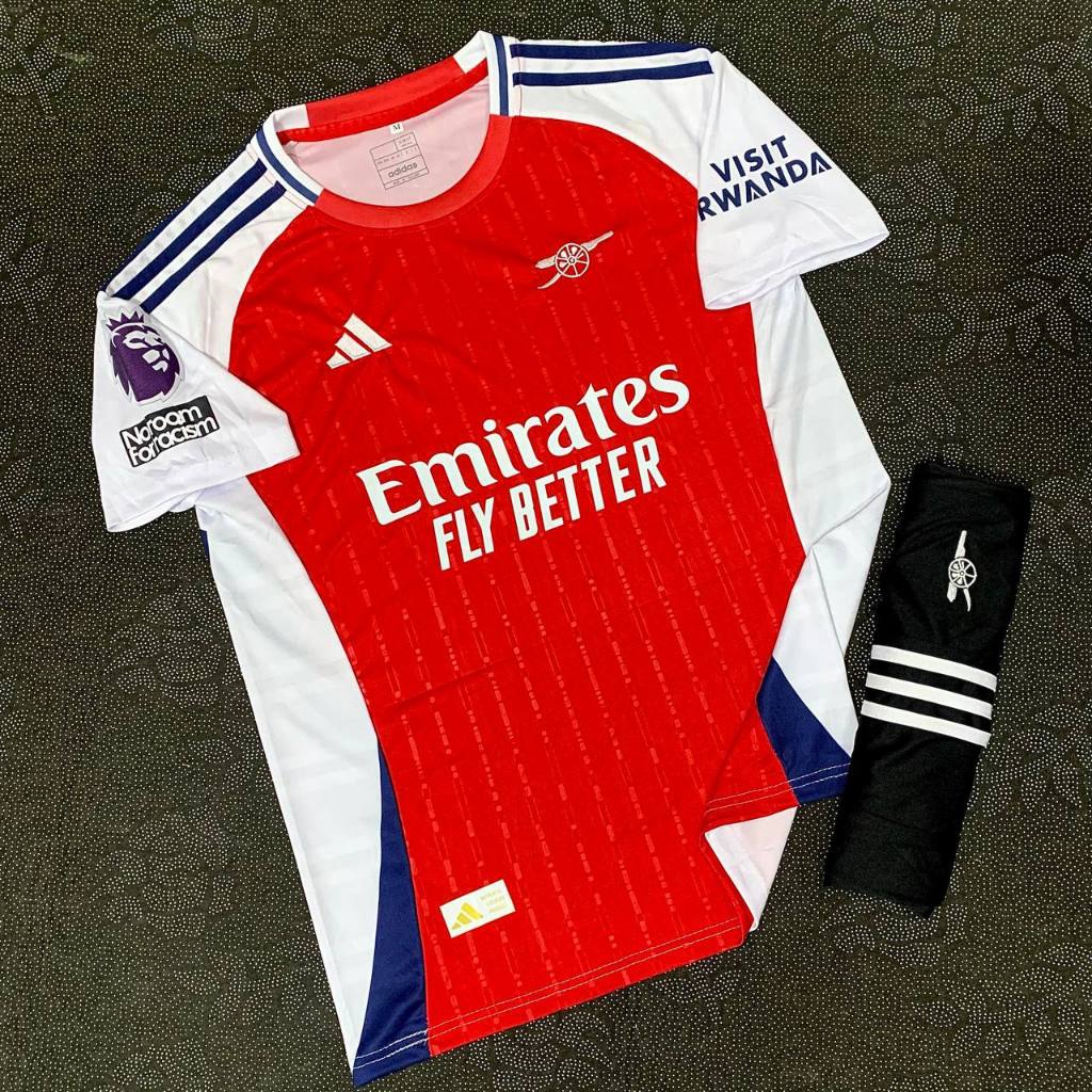 เสื้อฟุตบอล เสื้อพร้อมกางเกงชุดกีฬาใหม่ล่าสุด เนื้อผ้าดีใส่สบาย