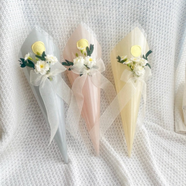 พร้อมส่ง จาก กทม กรวยโปรยดอกไม้ น่ารัก รุ่นดอกกุหลาบหนู สีพาสเทล สดใส ของใช้งานแต่งงานน่ารัก