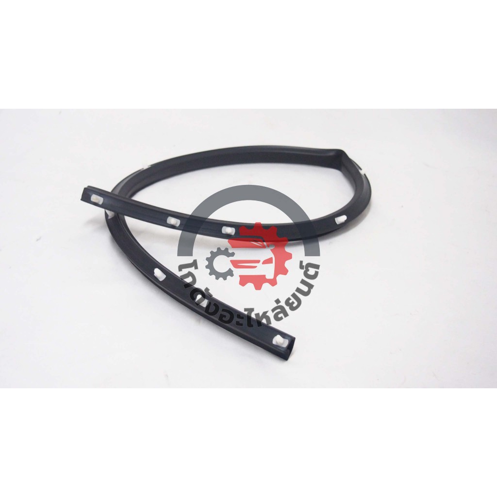 ยางใต้ฝากระโปรงหน้า ชิ้นหลัง อีซูซุ ดีแม็ก ปี 2012-2019 ISUZU D-MAX 2012-2019 โกดังอะไหล่ยนต์ อะไหล่รถยนต์ รถยนต์ ราคา ถูกที่สุด ดีลบีเคเค รูปภาพหลัก