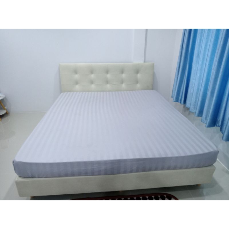 ผ้าปูที่นอนขนาด 2.5-6ฟุต หนา 6-10นิ้ว ผ้าไมโครเท็กซ์ลายริ้วโรงแรม