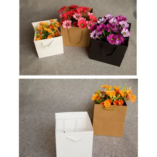 🌷🌷 ถุงกระดาษหูหิ้วใส่ของ ใส่กล่องเค้กปอนด์ หลายสี หลายขนาด