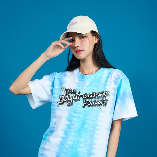 Hidden Folder (The Daydreamer : Tie-dye) เสื้อยืดมัดย้อม แฮนแมด สีสันสดใส ใส่อยู่บ้าน วันหยุด