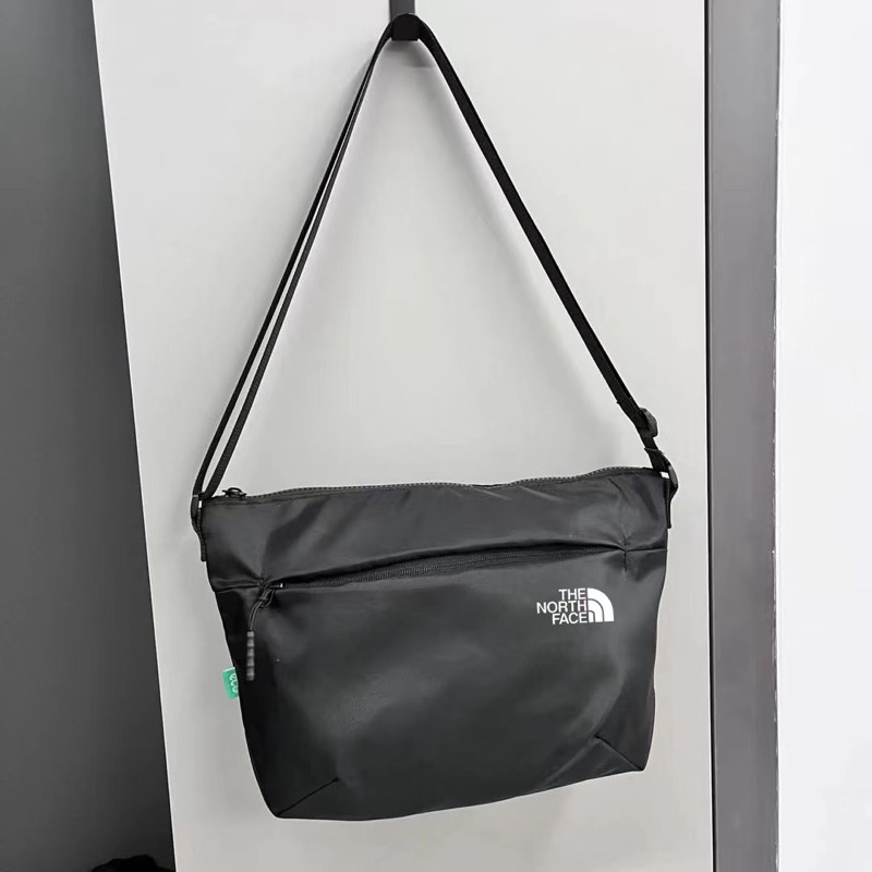 กระเป๋าสะพายกีฬาTNF**สินค้าส่งในประเทศ*