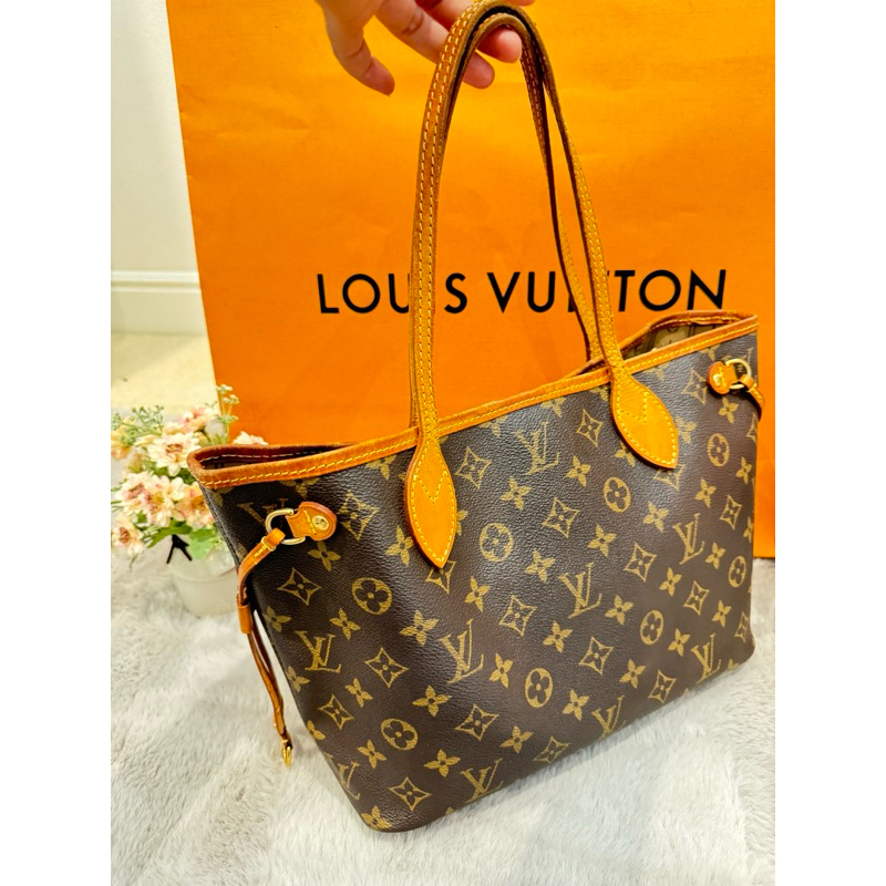 Used louis Vuitton กระเป๋าLV neverfull PM แท้💯 ปี2017