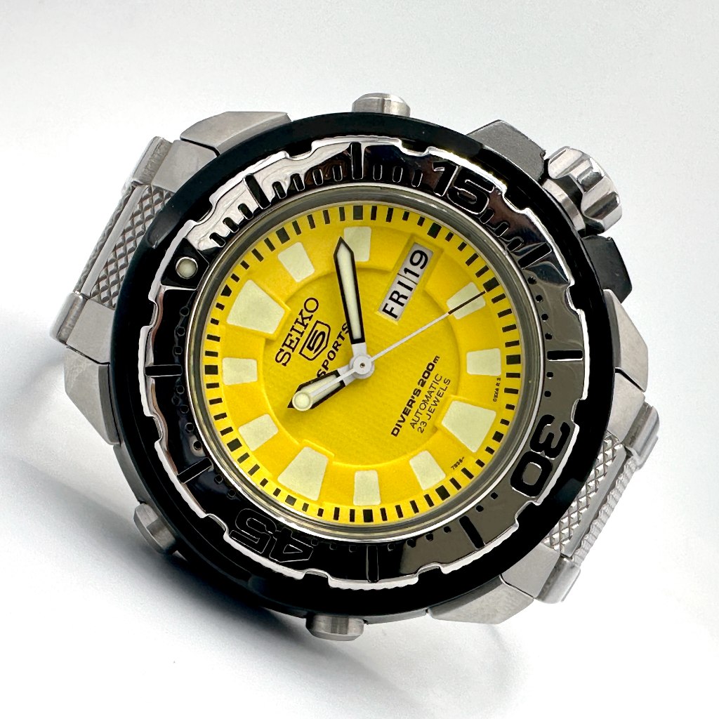 นาฬิกามือสอง SEIKO 5 Sports Diver 7S36-02S0 Auto Day-Date ขนาดตัวเรือน 50 mm. (Pre-owned)