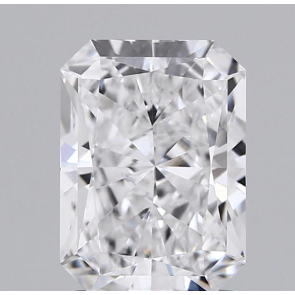เพชร Radiant 2.02 ct E VVS2 Lab Grown Diamond พร้อมใบเซอ IGI
