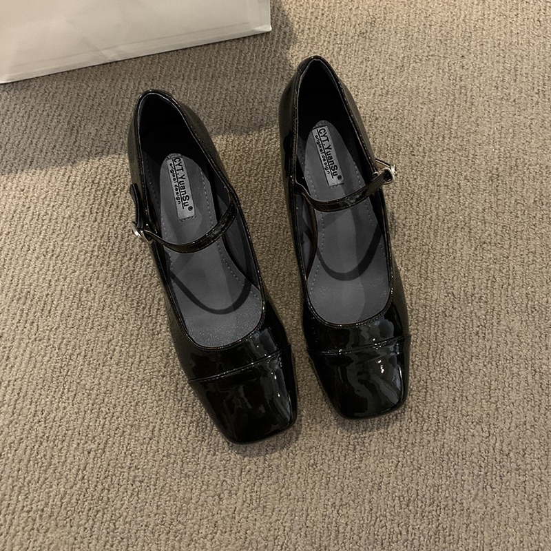 Luckkyshoes ราคาถูก รองเท้าส้นสูงแฟชั่น ดีเทลทางการ ดูเรียบร้อยใส่ได้หลายโอกาส แมทช์ได้ทุกการแต่งกาย มีทั้งหมด 4 สีสุดปั