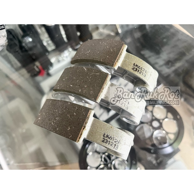 ผ้าครัช new vespa รุ่น sprint prima 150cc. , gts150 3v