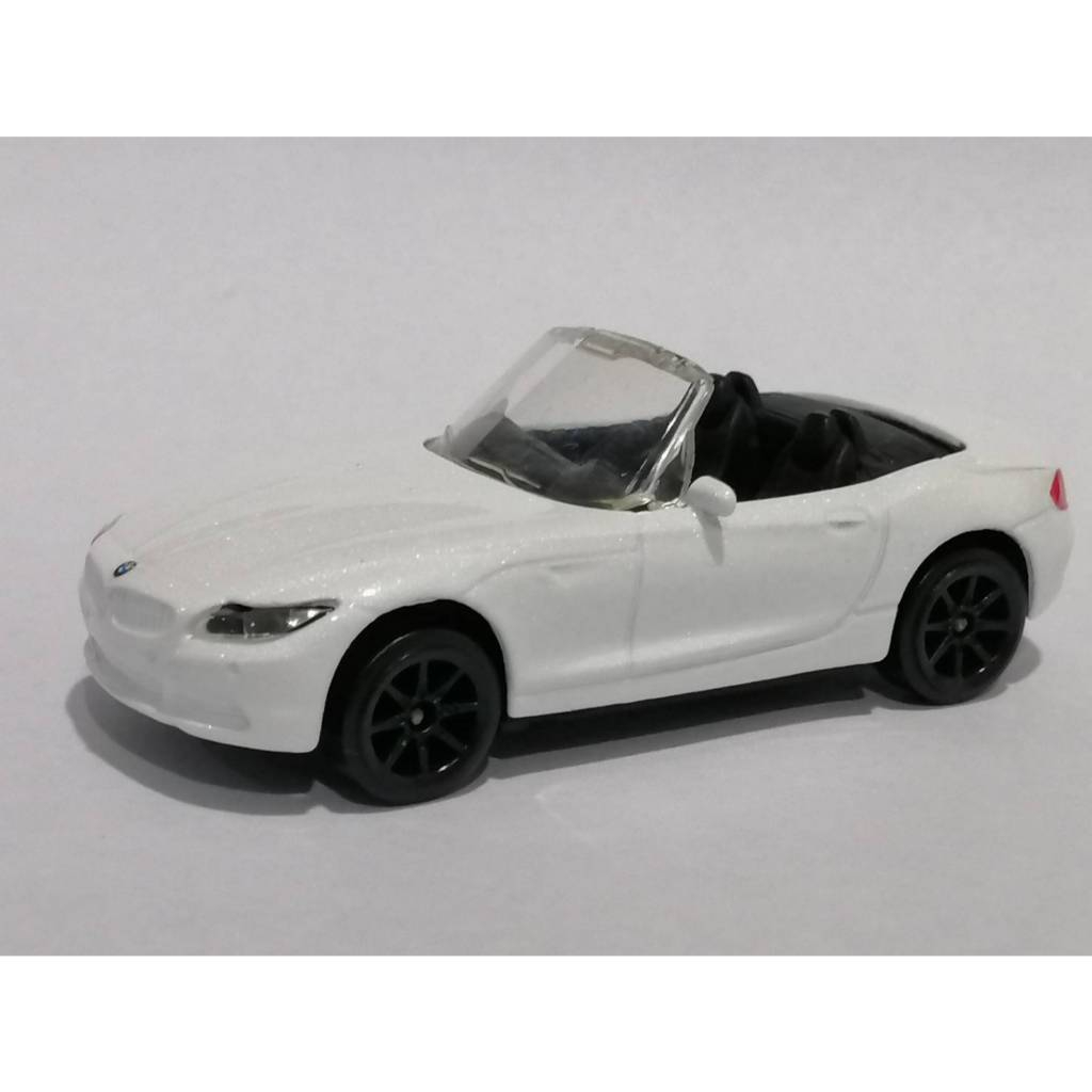 โมเดลรถ Majorette BMW Z4 - White - Wheels 8S Black - SCALE 1:56 No Package ขนาด 8 X 3.6 CM.