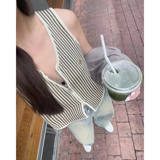 PlainandPlane Loro Knitted Vest เสื้อกั๊กไหมพรม