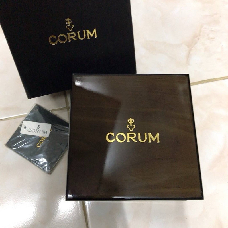 กล่องนาฬิกา Corum กล่องใส่นาฬิกา