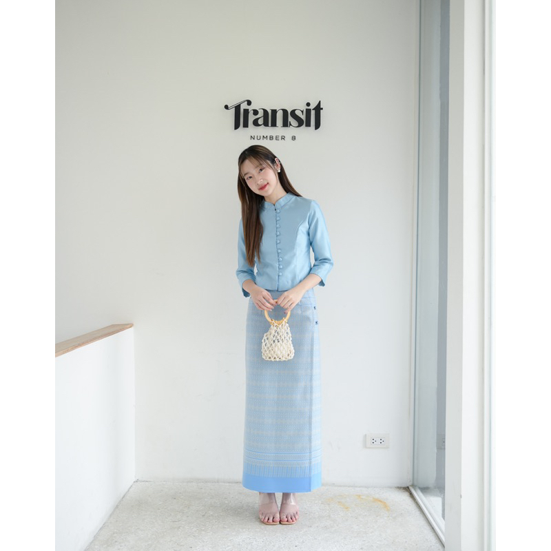 ชุดผ้าไทยสีฟ้า (อัดกาว)