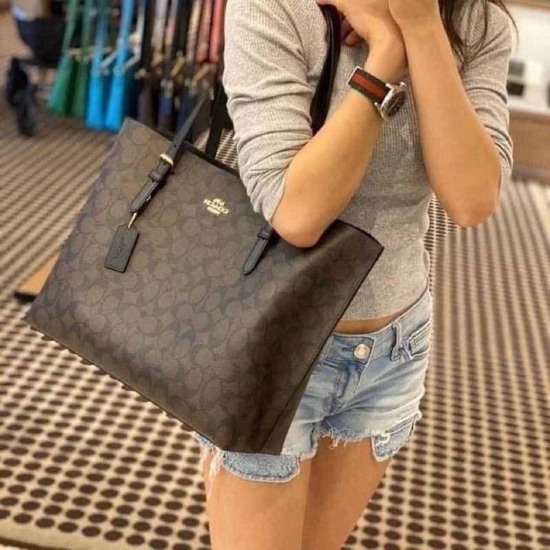 กระเป๋าสะพายไหล่ผู้หญิง ทรงโทส COACH MOLLIE TOTE IN SIGNATURE CANVAS มอลลี่โทส 16 นิ้ว ใบใหญ่ 1665