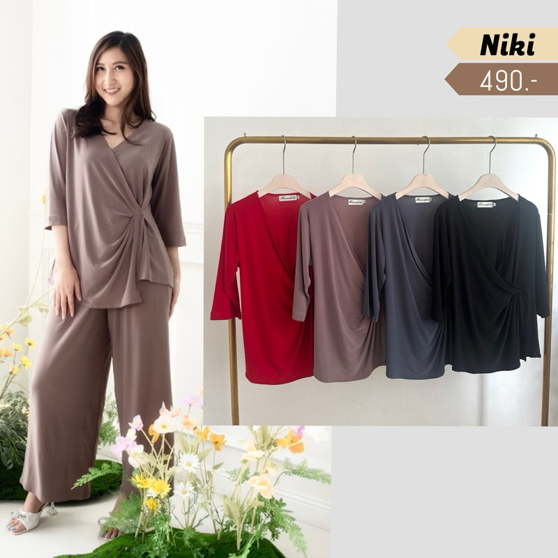 Niki Top เสื้อคอวีป้าย