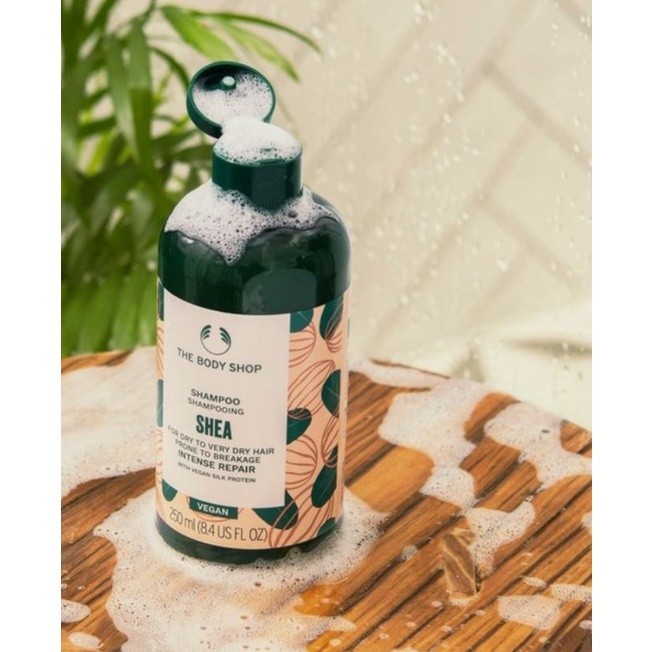 พร้อมส่ง แชมพู The body shop Shea shampoo ( For dry / Damage hair ) 400 ml.