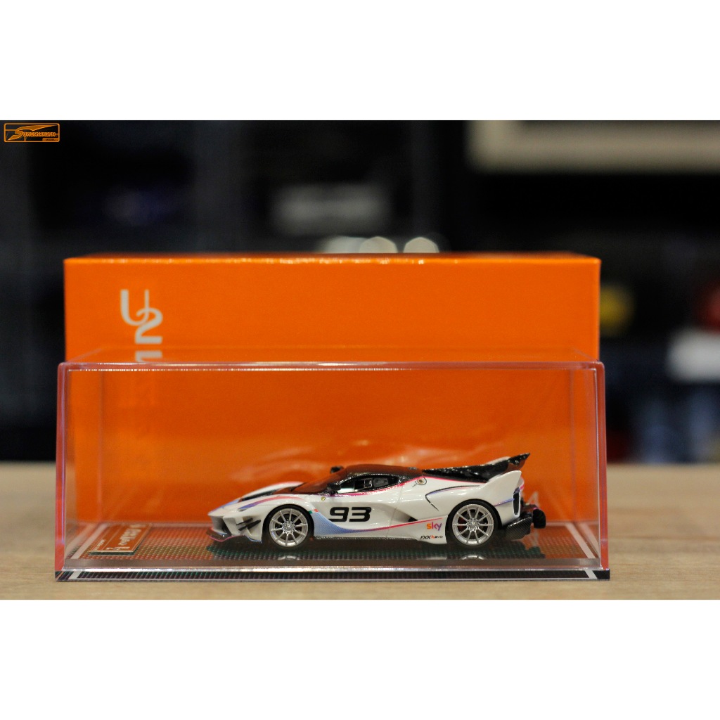 U2 1/64 Ferrari FXX k EVO White