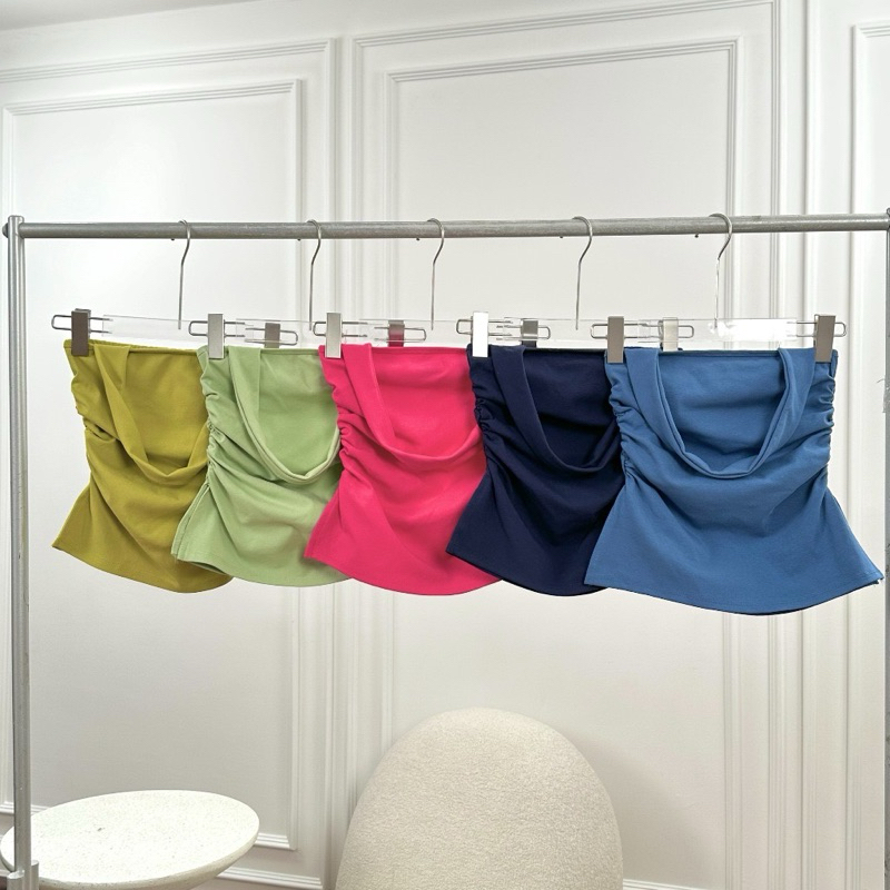 เกาะอกคล้องคอของAtipa