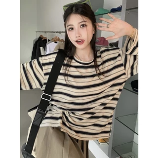 FASHION.61💗 เสื้อยืดเเขนยาว ลายริ้ว ทรงหลวม เนื้อผ้าดีผ้ายืด ไม่ร้อน รุ่นW6916