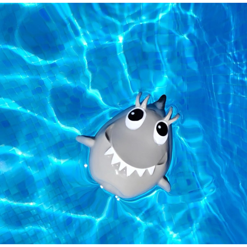 Lanco Sharky Rubber Toy ลูกบอลยางสำหรับสุนัข