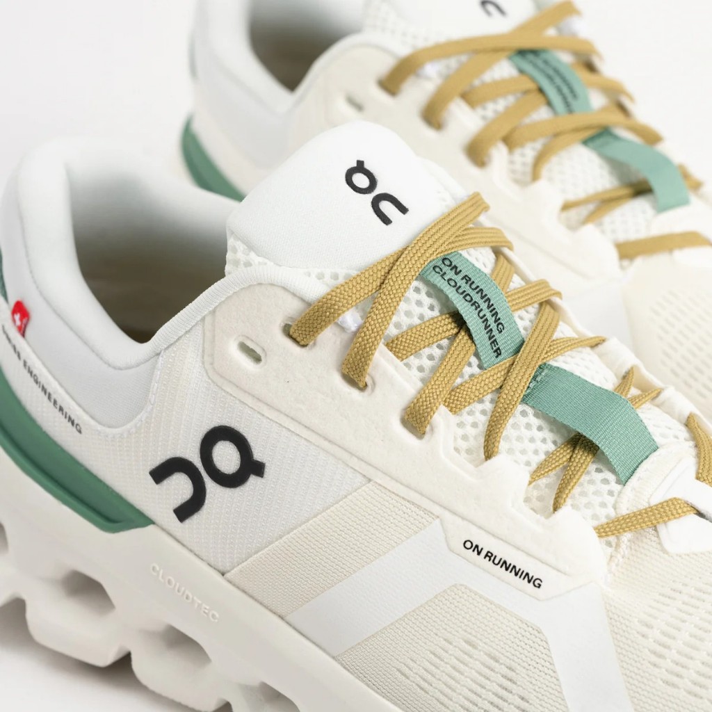 รองเท้าผ้าใบOn Cloudrunner Waterproof สีขาวเขียว สำหรับผู้หญิงและผู้ชายพร้อมกล่อง