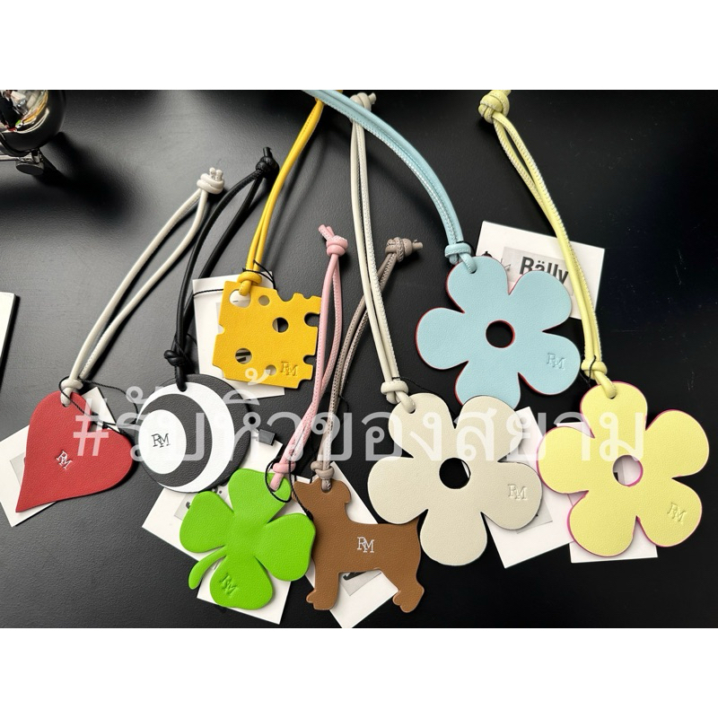 Rally Movement ของแท้💯 Rally Flower Tag Leather V.2 - ที่ห้อยกระเป๋าลายดอกไม้