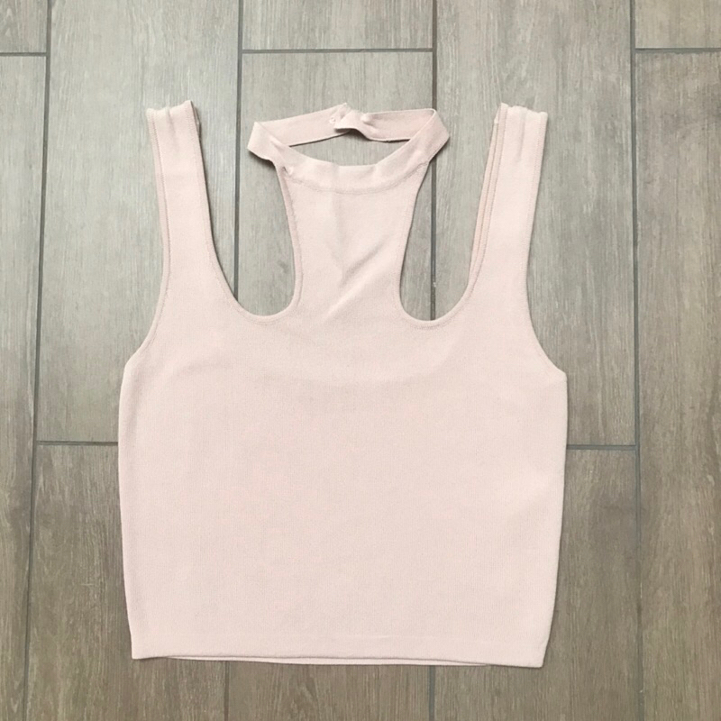 เสื้อ เสื้อกล้าม แบรนด์ Zara ของแท้ ซื้อมาจาก shop ที่ Siam paragon สีสวยมาก แบบคล้องคอ