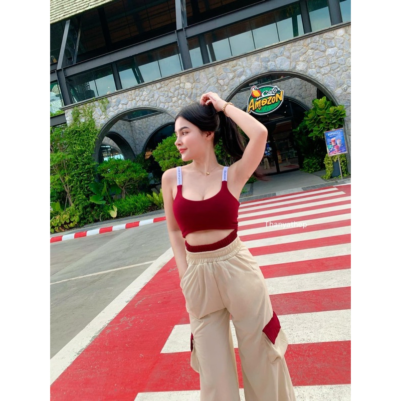 Phapassz - Set เสื้อครอปสายเดี่ยว แต่งเป็นสายสำเร็จแบรนด์ดัง มันดีย์มาก Thanyathep