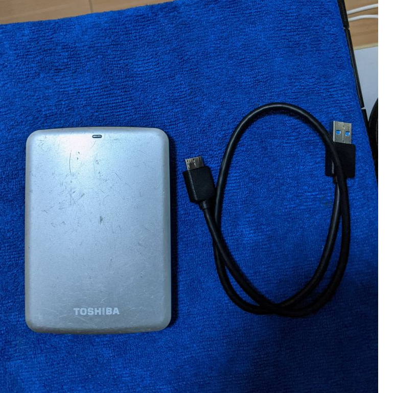 ใช้งานแค่ 812 ชม. มีหนัง 520GB External Harddisk toshiba 2.5 " 1TB usb 3.0