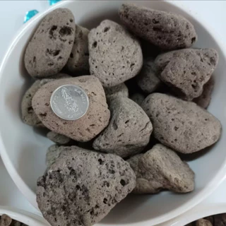 หินพัมมิส หินภูเขาไฟ ถุง 1 กิโล ใช้กรองในตู้ปลา ใช้ผสมดินปลูก