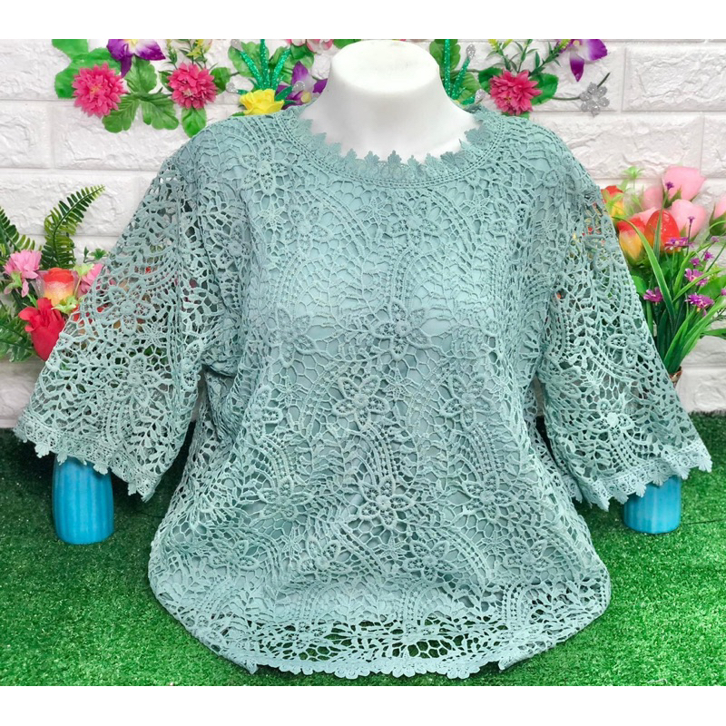 เสื้อลูกไม้ผู้หญิง รอบอกใส่ได้ถึง 50 นิ้ว งานฟรีไซส์มีซับในตัวผ้าใส่สบายคัน
