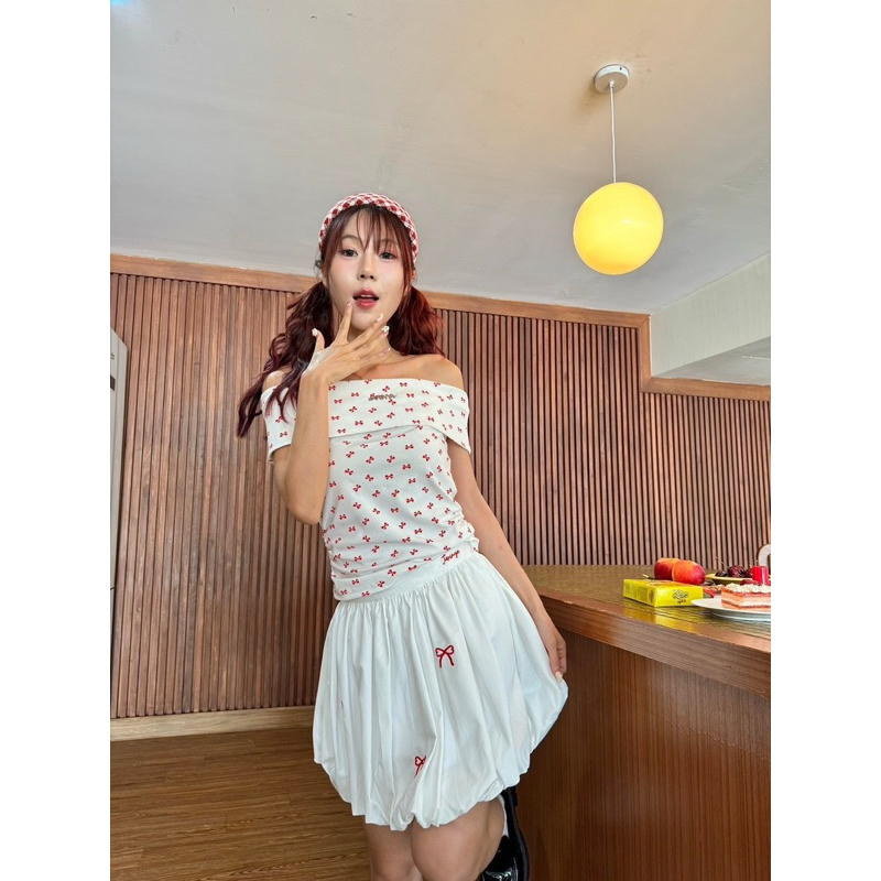 เสื้อปาดไหล่ ปักอะไหล่🏷 JARINYA เนื้อผ้ายืดเกรดดีทรงเป้ะ✨