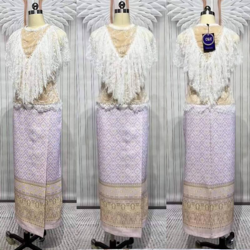 ป้าย Chalita เซ็ตเสื้อลูกไม้นิ่มระบาย พร้อมกระโปรงลายไทย โทนม่วงอ่อน