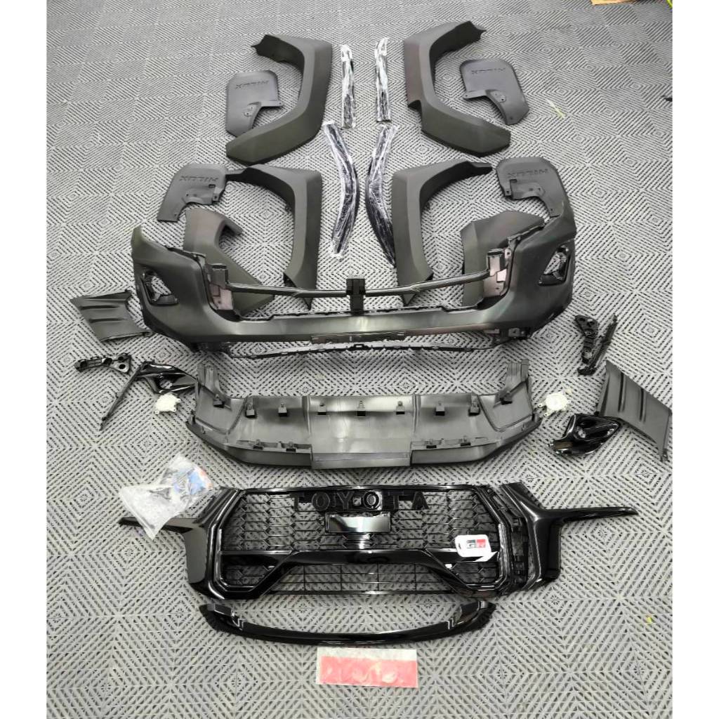 ชุดแปลง Toyota Revo เป็น  Hilux Revo Rocco GR Scale 1:1 เหมือนแท้