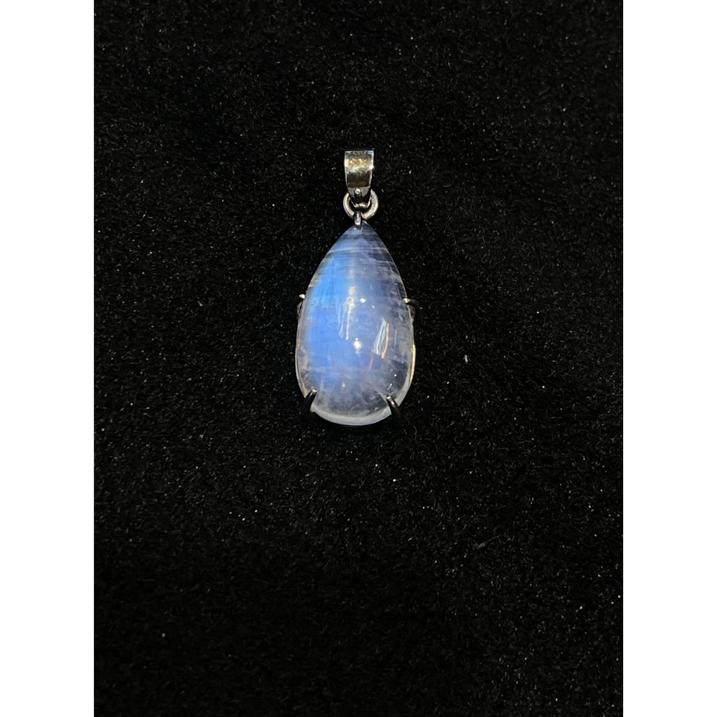 Natural  Moonstone Pendant 925 Silver