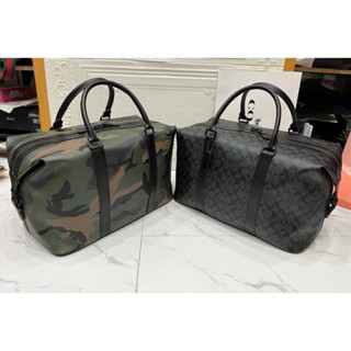 กระเป๋าสะพายผู้ชาย ใบใหญ่EXPLORE DUFFLE IN SIGNATURE (F23207…