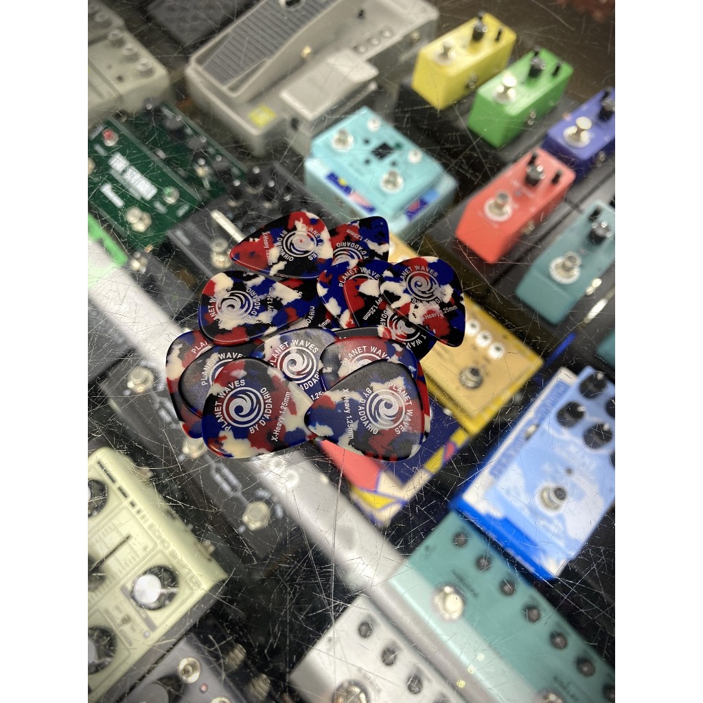 ปิ๊คกีต้าร์ D'Addario Multi-Color Celluloid Guitar Picks 4 ขนาด .50mm / .70mm / 1.0mm / 1.25mm