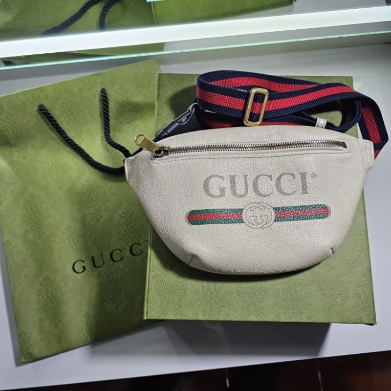 Gucci Print small belt bag แท้100 %