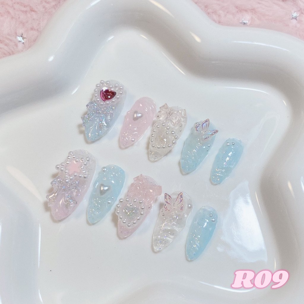 ೀ⋆｡ R09 เล็บเจลปลอมสีชมพูฟ้าขาวไซรัปกลิตเตอร์ 🎀⭐️🤍