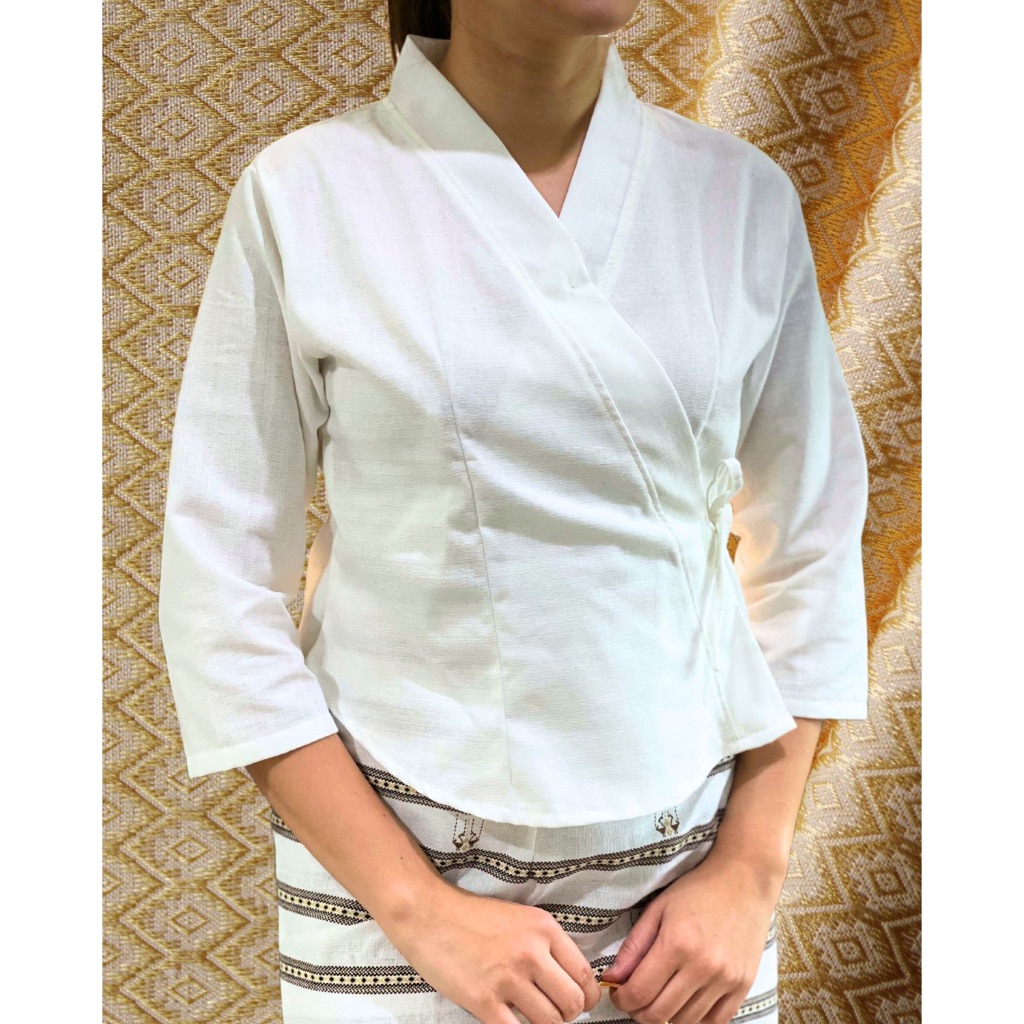 เสื้อผ้าฝ้าย เสื้อพื้นเมือง ป้ายเข้ารูปเชือกผูกแขนยาว สีขาว