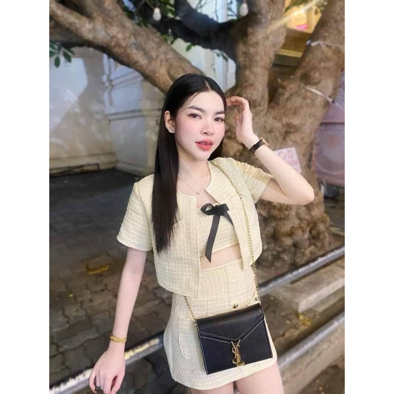 ชุดเซท 3 ชิ้น เสื้อ เสื้อคลุม กระโปรง สีครีม เนื้อผ้าทวิต