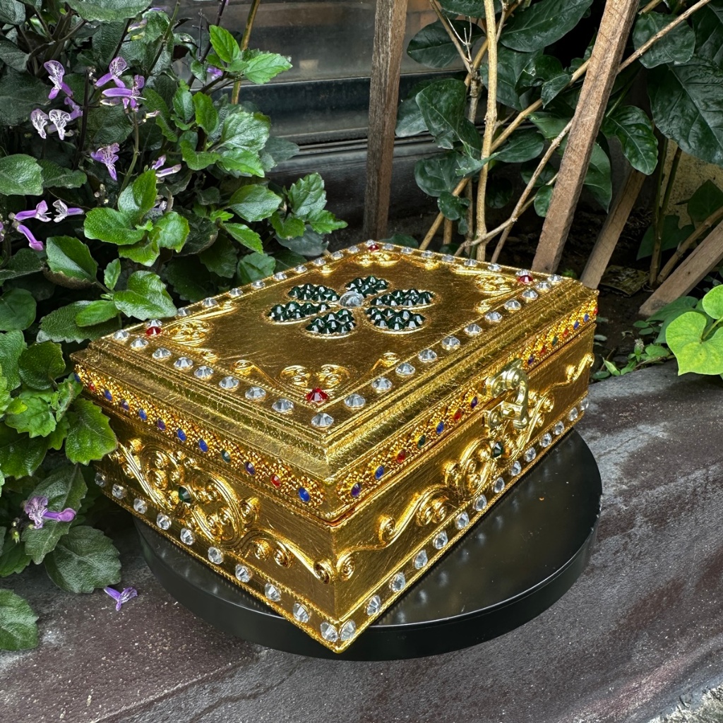 กล่องเครื่องประดับ ทอง สี่เหลี่ยมผืนผ้า ย 18 Xก13X ส6 ½ cm หีบไม้ ใส่พระ วินเทจ กล่องไม้ กล่องทอง