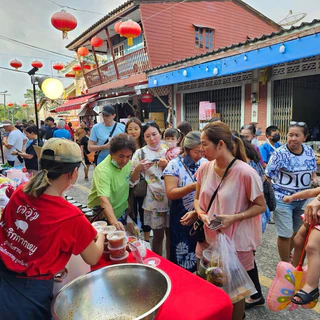 น้ำพริกกากหมู สูตรฮอตฮิต! เจ้าเก่าตลาดจีนชากแง้ว แท้100% แซ่บมาก