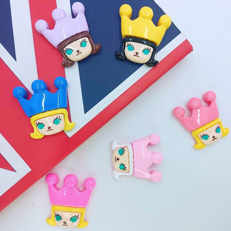 เรซิ่นdiy มอลลี่มงกุฎ 3 cm จำนวน 6 ชิ้น (สามารถเลือกเป็นเรซิ่นหรือจิบบิทได้ค่ะ)