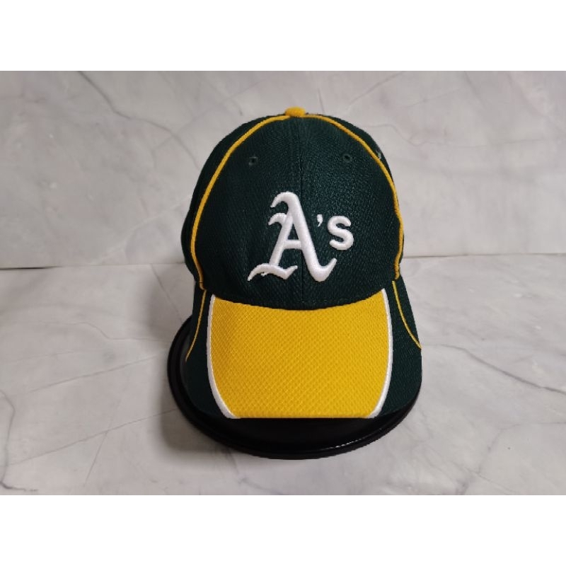 New Era Oakland Size : 54-59 cm ปรับด้านหลังได้