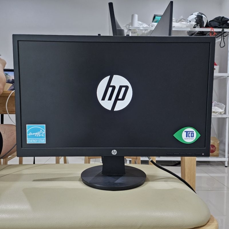 HP จอคอมมือสอง รุ่น V22 21.5" ไม่มีสาย HDMI